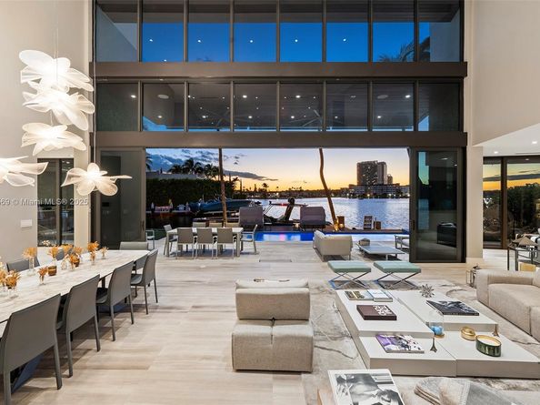 16470 NE 30th Ave, North Miami Beach FL 33160