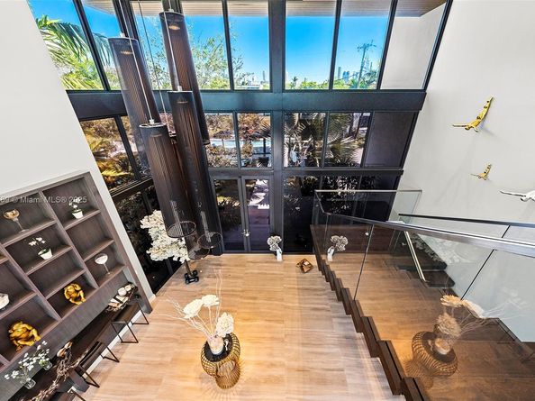 16470 NE 30th Ave, North Miami Beach FL 33160