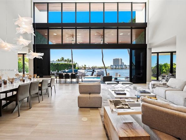 16470 NE 30th Ave, North Miami Beach FL 33160