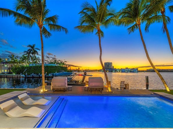 16470 NE 30th Ave, North Miami Beach FL 33160