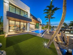 16470 NE 30th Ave, North Miami Beach FL 33160