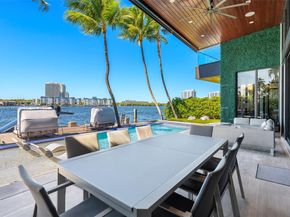 16470 NE 30th Ave, North Miami Beach FL 33160