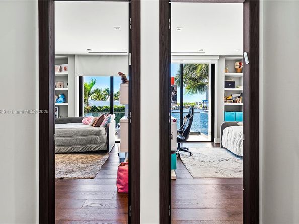 16470 NE 30th Ave, North Miami Beach FL 33160