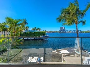 16470 NE 30th Ave, North Miami Beach FL 33160