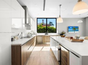 16470 NE 30th Ave, North Miami Beach FL 33160