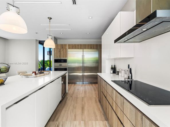 16470 NE 30th Ave, North Miami Beach FL 33160