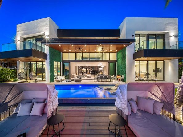 16470 NE 30th Ave, North Miami Beach FL 33160