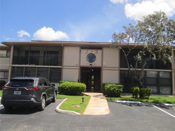 10715 W Clairmont Cir 212, Tamarac FL 33321