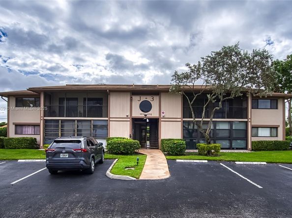10715 W Clairmont Cir 212, Tamarac FL 33321