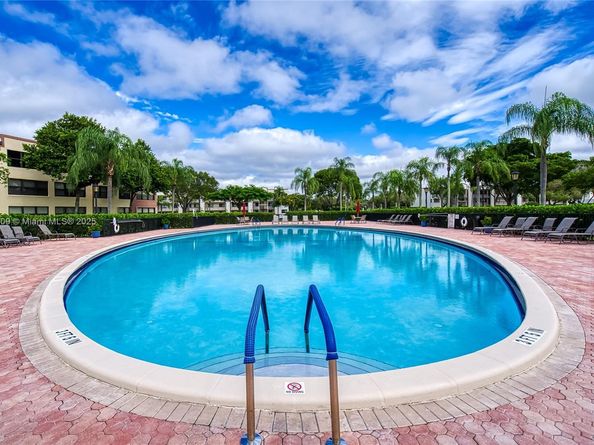 10715 W Clairmont Cir 212, Tamarac FL 33321