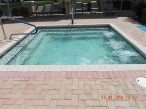 10715 W Clairmont Cir 212, Tamarac FL 33321