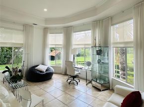 6040 SW 97th Ave, Miami FL 33173