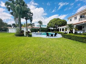 6040 SW 97th Ave, Miami FL 33173