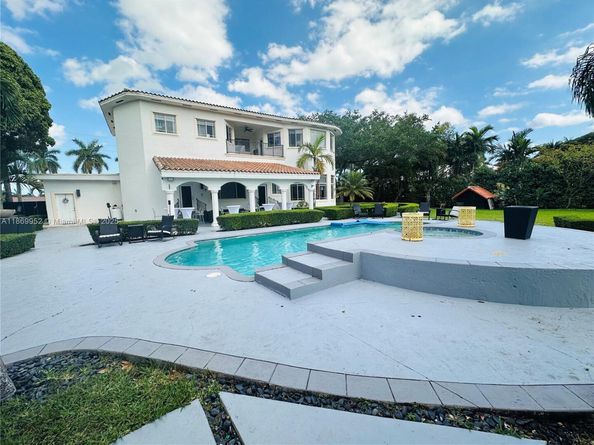 6040 SW 97th Ave, Miami FL 33173