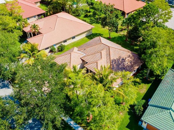 115 Kapok Crescent, Royal Palm Beach FL 33411