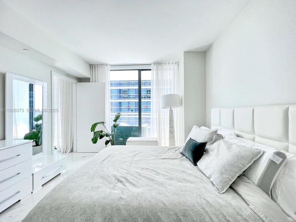 1300 S Miami Ave 2508, Miami FL 33130