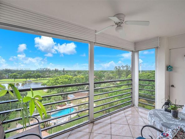 900 Saint Charles Pl PH9, Pembroke Pines FL 33026
