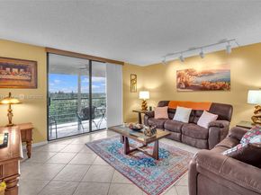 900 Saint Charles Pl PH9, Pembroke Pines FL 33026