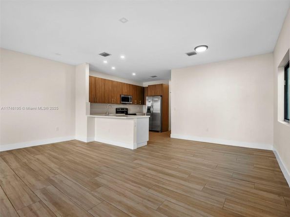 5428 NW 3rd Ave, Miami FL 33127