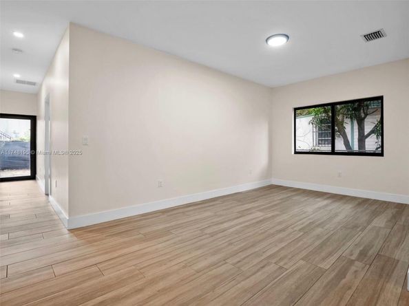 5428 NW 3rd Ave, Miami FL 33127
