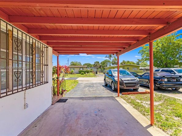 1711 NW 26th Ave, Fort Lauderdale FL 33311