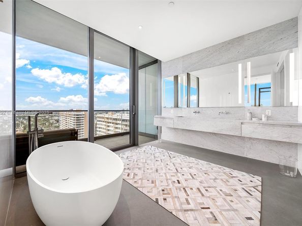 2000 S Ocean Dr 22B, Hallandale Beach FL 33009