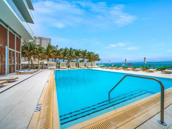 2000 S Ocean Dr 22B, Hallandale Beach FL 33009