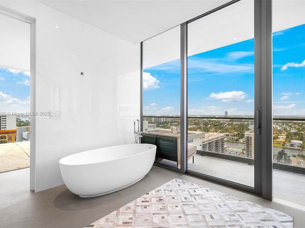 2000 S Ocean Dr 22B, Hallandale Beach FL 33009