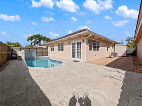 4962 SW 143rd Ave, Miami FL 33175