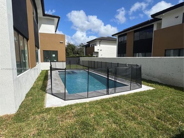 17921 SW 149th Ct, Miami FL 33187