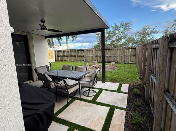 3372 SE 7th Ct, Homestead FL 33033