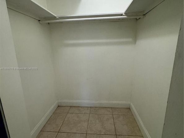 16465 NE 22nd Ave 205, North Miami Beach FL 33160