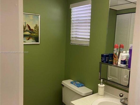 9581 Sunrise Lakes Blvd 202, Sunrise FL 33322