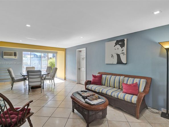 13105 Ixora Ct 319, North Miami FL 33181