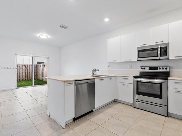 12693 NW 24th Ave, Miami FL 33167