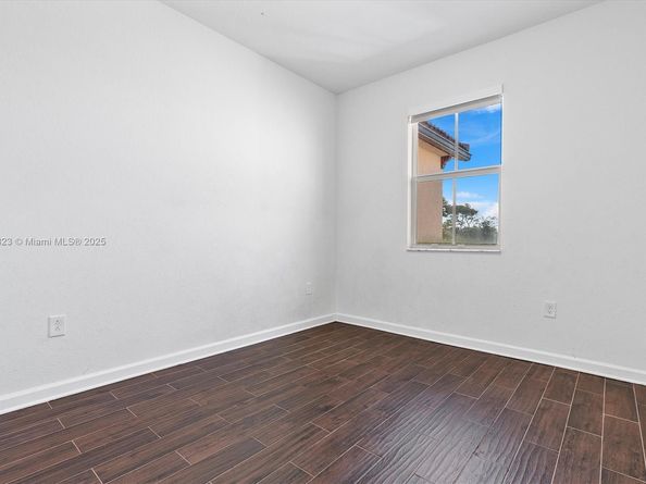 12693 NW 24th Ave, Miami FL 33167