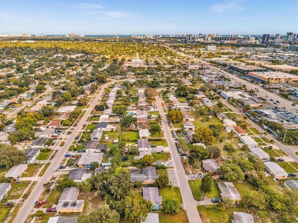1307 NW 11 Street, Fort Lauderdale FL 33311