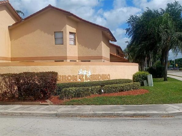 11282 SW 9th Ct, Pembroke Pines FL 33025