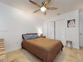 11282 SW 9th Ct, Pembroke Pines FL 33025