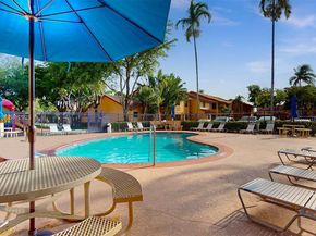 11282 SW 9th Ct, Pembroke Pines FL 33025