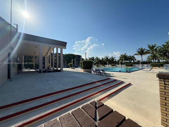 14525 N Kendall Dr 209J, Miami FL 33186