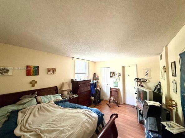 14525 N Kendall Dr 209J, Miami FL 33186