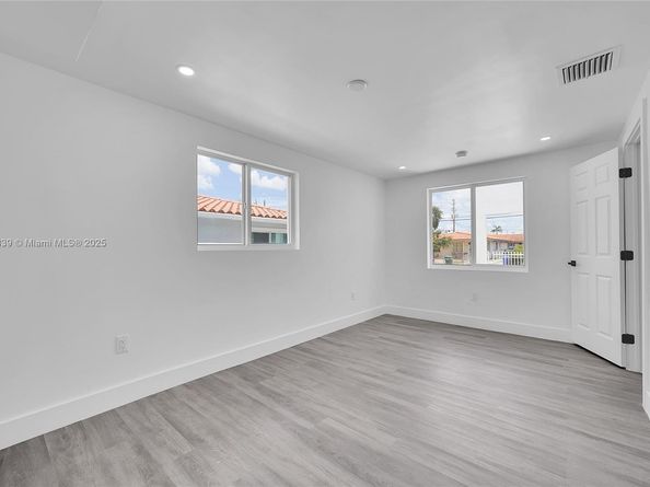 5658 SW 1st St, Miami FL 33134