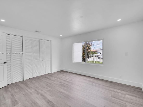 5658 SW 1st St, Miami FL 33134