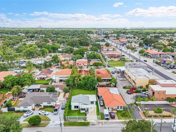 5658 SW 1st St, Miami FL 33134