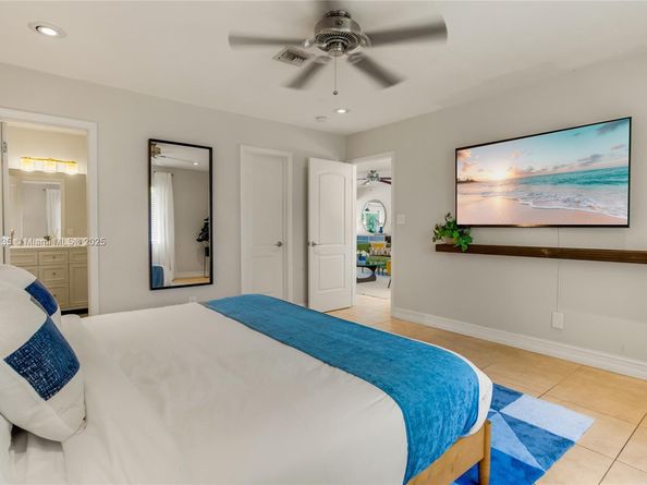 5625 Monroe St, Hollywood FL 33023