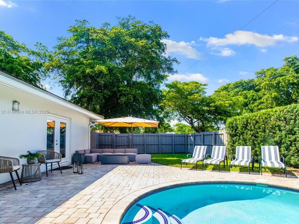 5625 Monroe St, Hollywood FL 33023