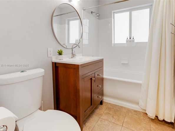 5625 Monroe St, Hollywood FL 33023