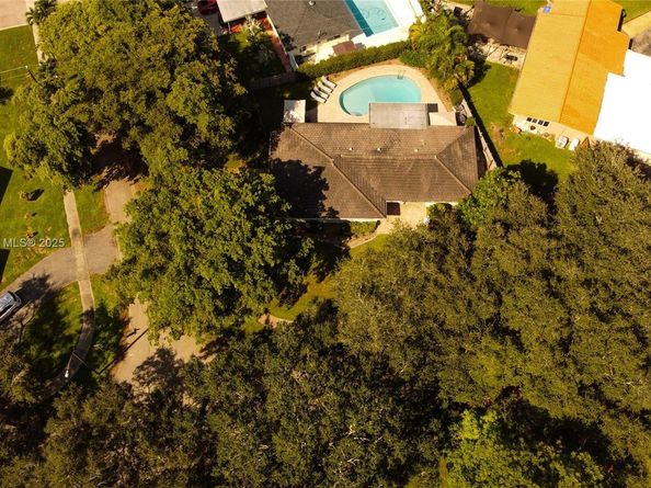 5625 Monroe St, Hollywood FL 33023