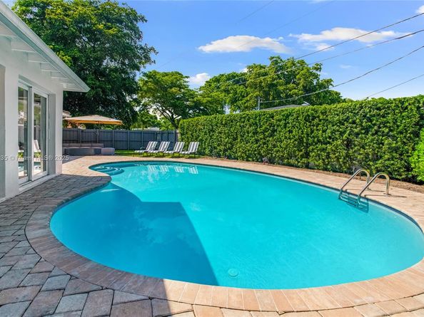 5625 Monroe St, Hollywood FL 33023